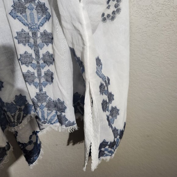 J Jill Poncho Top One Size Floral Embroidered Tassel Tie Neckline White Blue - Picture 3 of 12